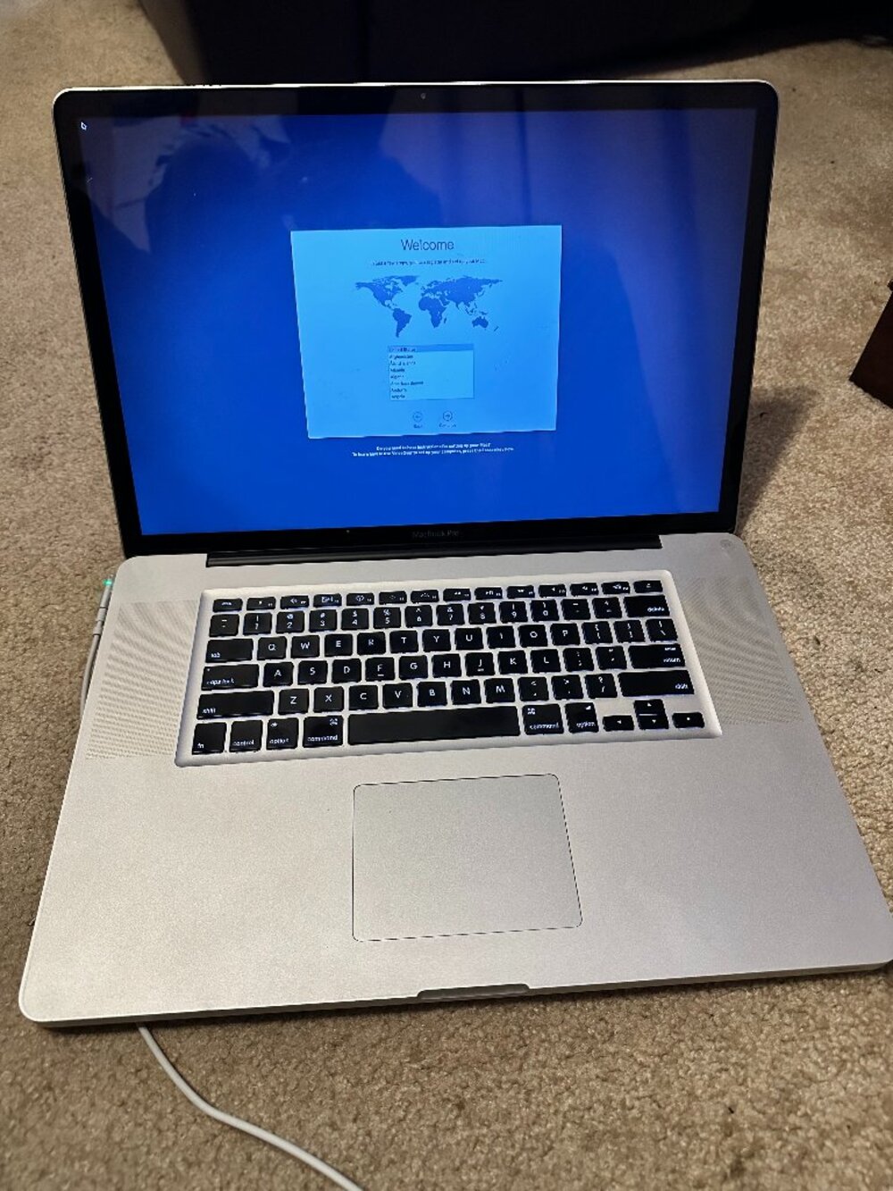 Apple Mac Book A1297-RAM 8GB-500GB HDD-17in Screen-Factory Reset- With Charger